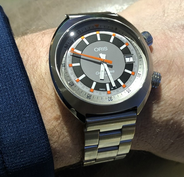 Owner Review: Oris ChronOris –  Racy Vintage Vibe!