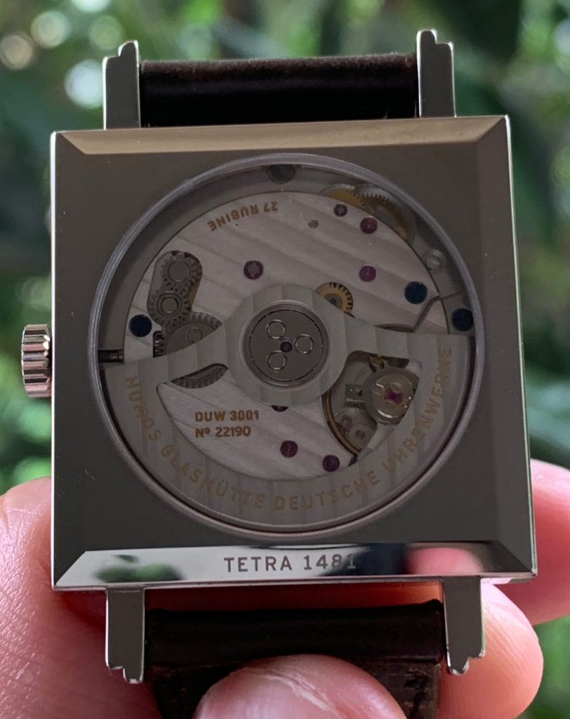 Nomos Tetra movement