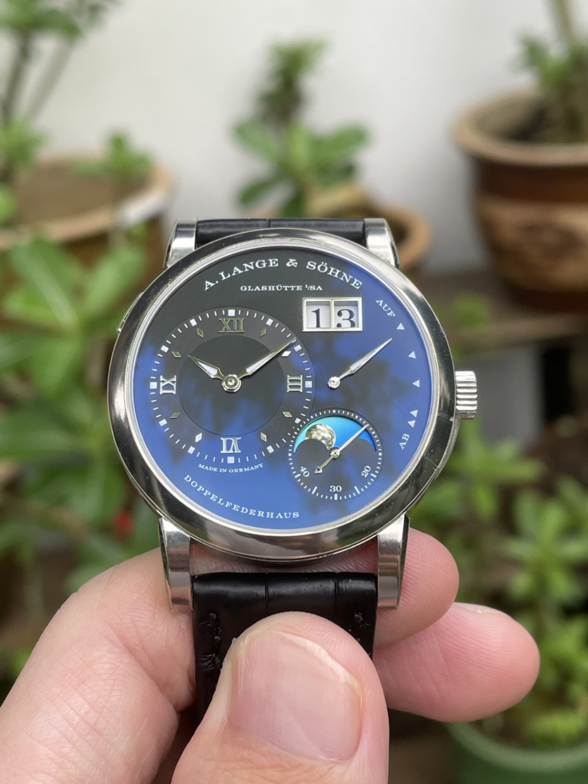 Lange 1 moon phase