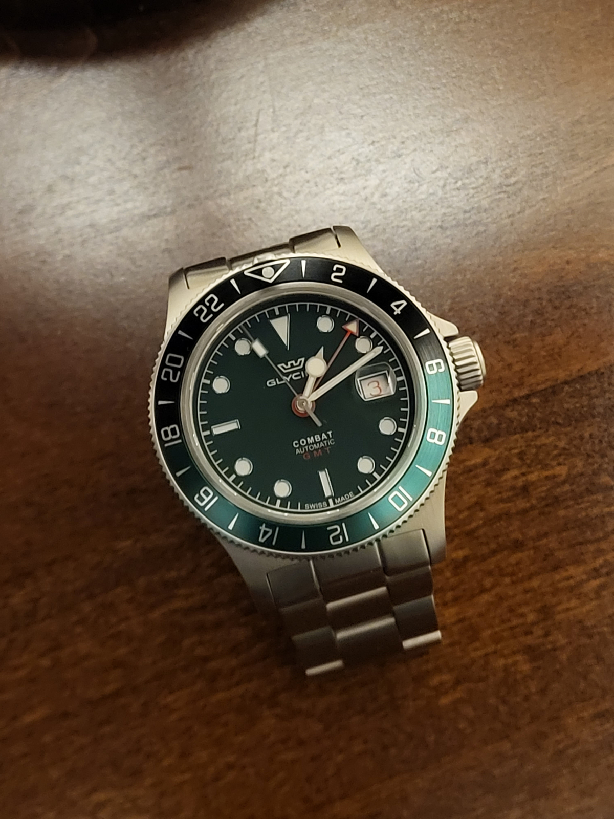 Glycine Combat Sub GMT