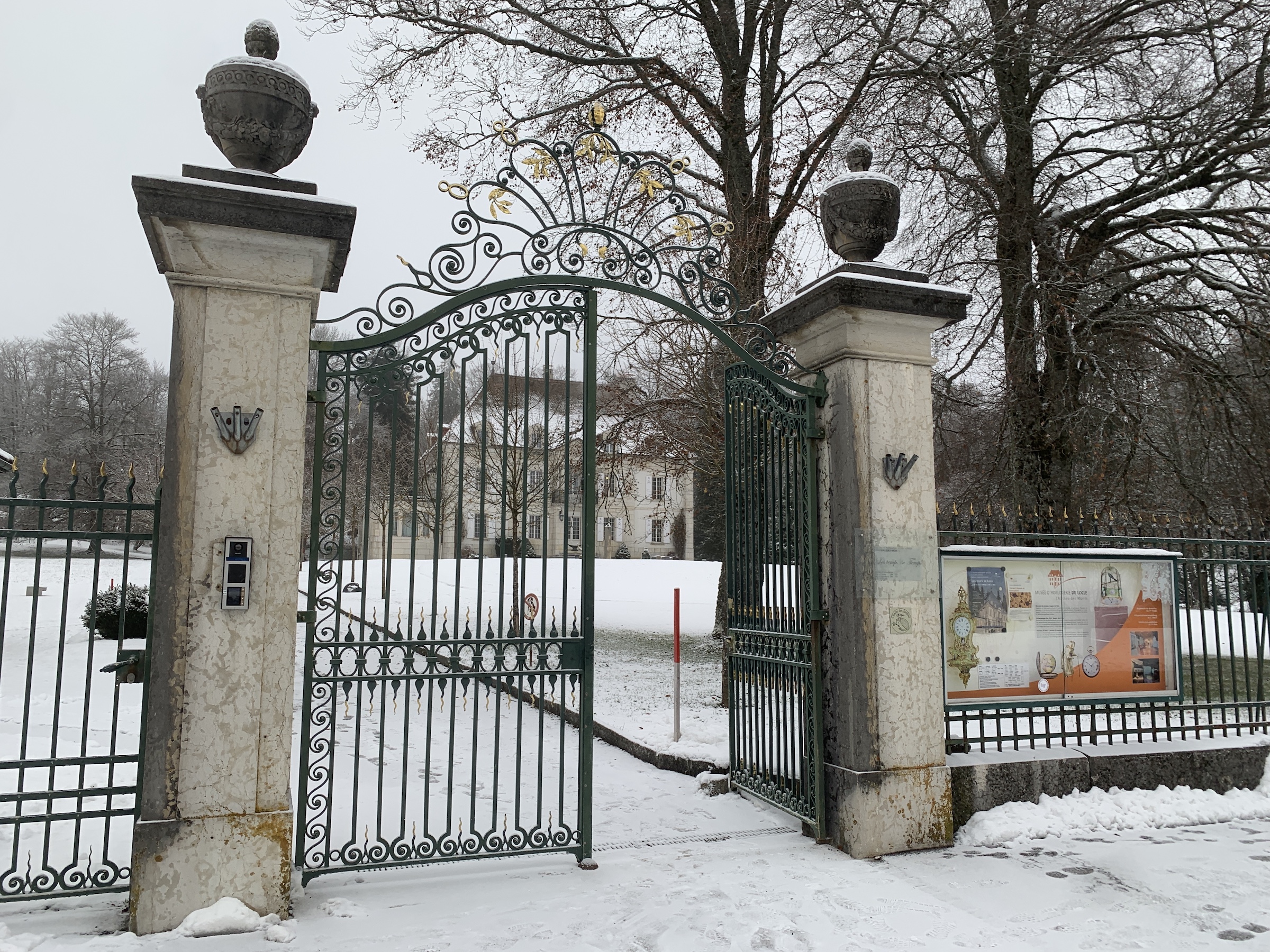 Musee D'Horlogerie Du Locle-Château des Monts